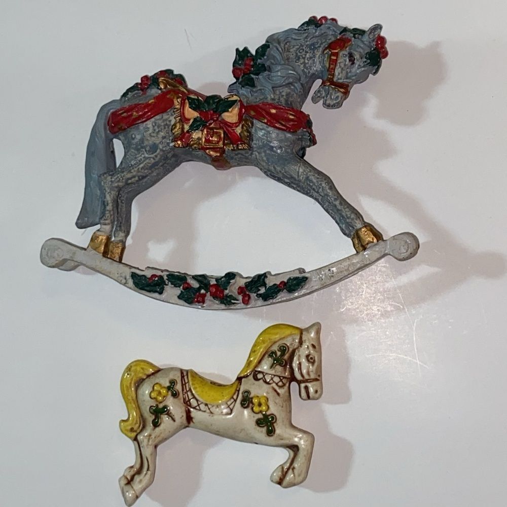 Old Tow Vintage Holiday Christmas Horse’s  Vintage